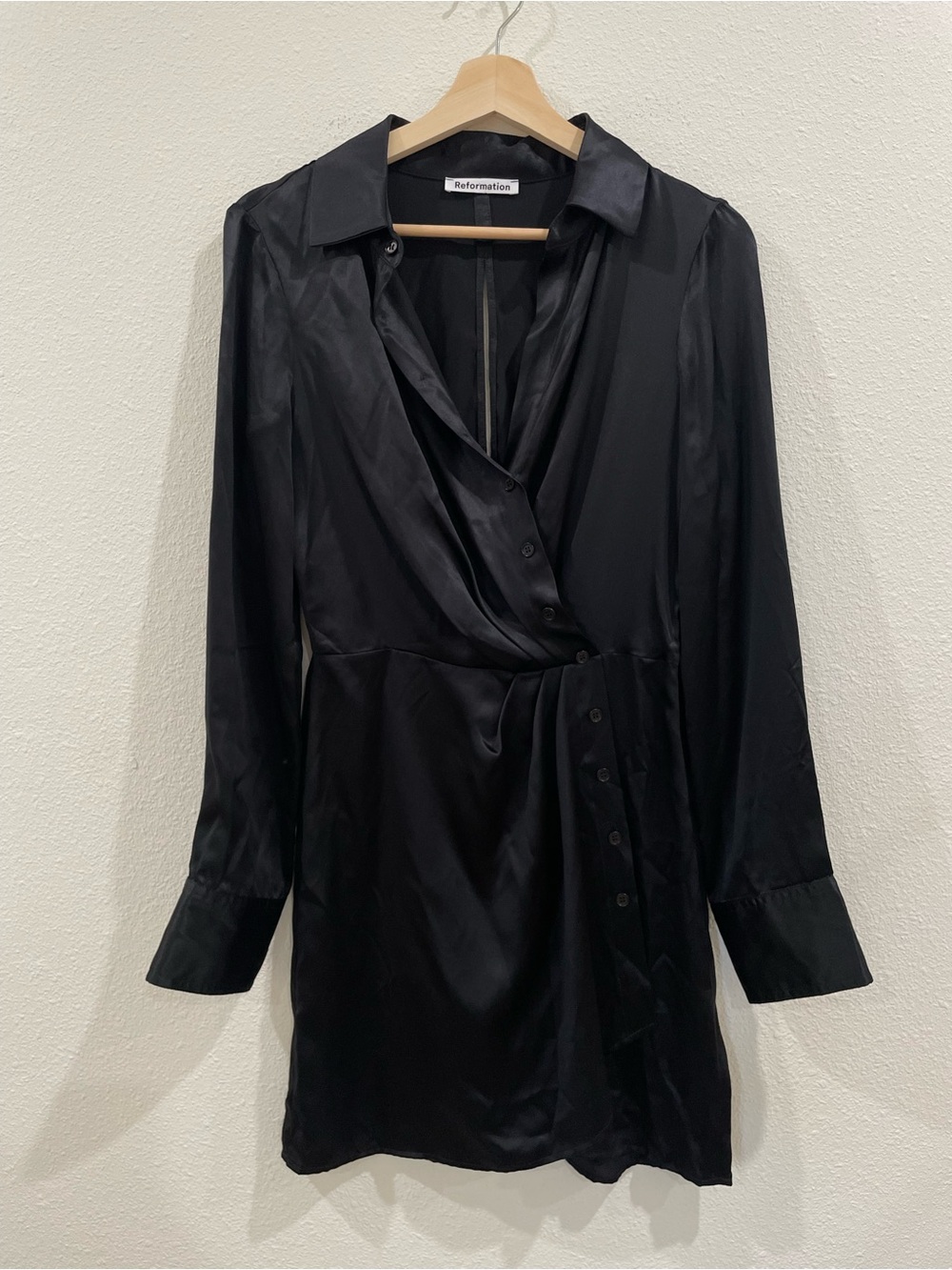 Reformation 100% Silk Black Button Faux Wrap Midi Dress Size 2 Long Sleeve Party - Picture 4 of 12